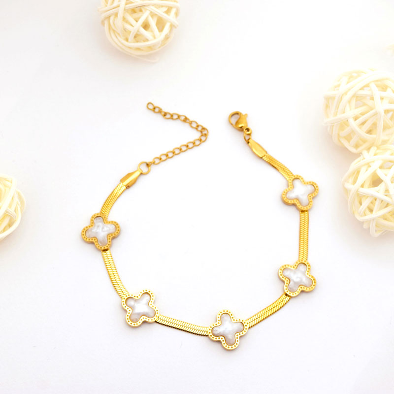 Gold Clover Snake Chain Bracelet with Mother of Pearl Inlay
