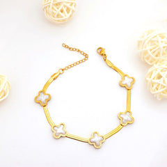Gold Clover Snake Chain Bracelet with Mother of Pearl Inlay