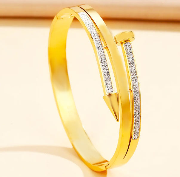Golden Nail Duo Cuff – Crystal Edition